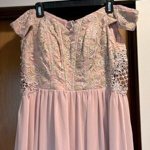 David’s Bridal Off-Shoulder Blush Detail Bridesmaid Dress 🌸🎀 ✿